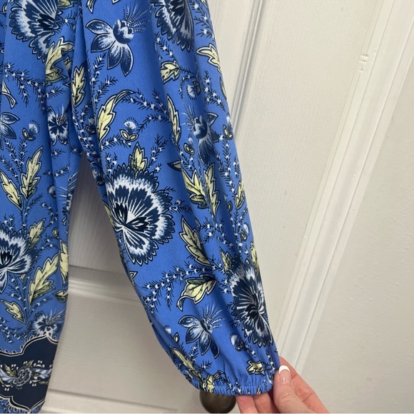 JM Collection Blue Floral Blouse - Picture 2 of 7